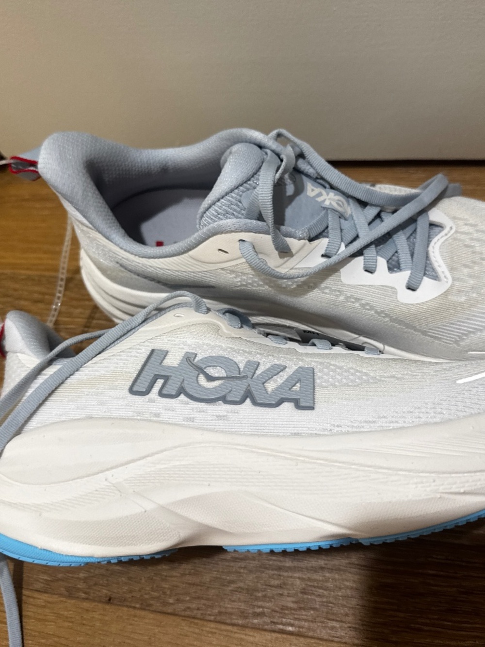 Hoka Skyflow Women’s size 9